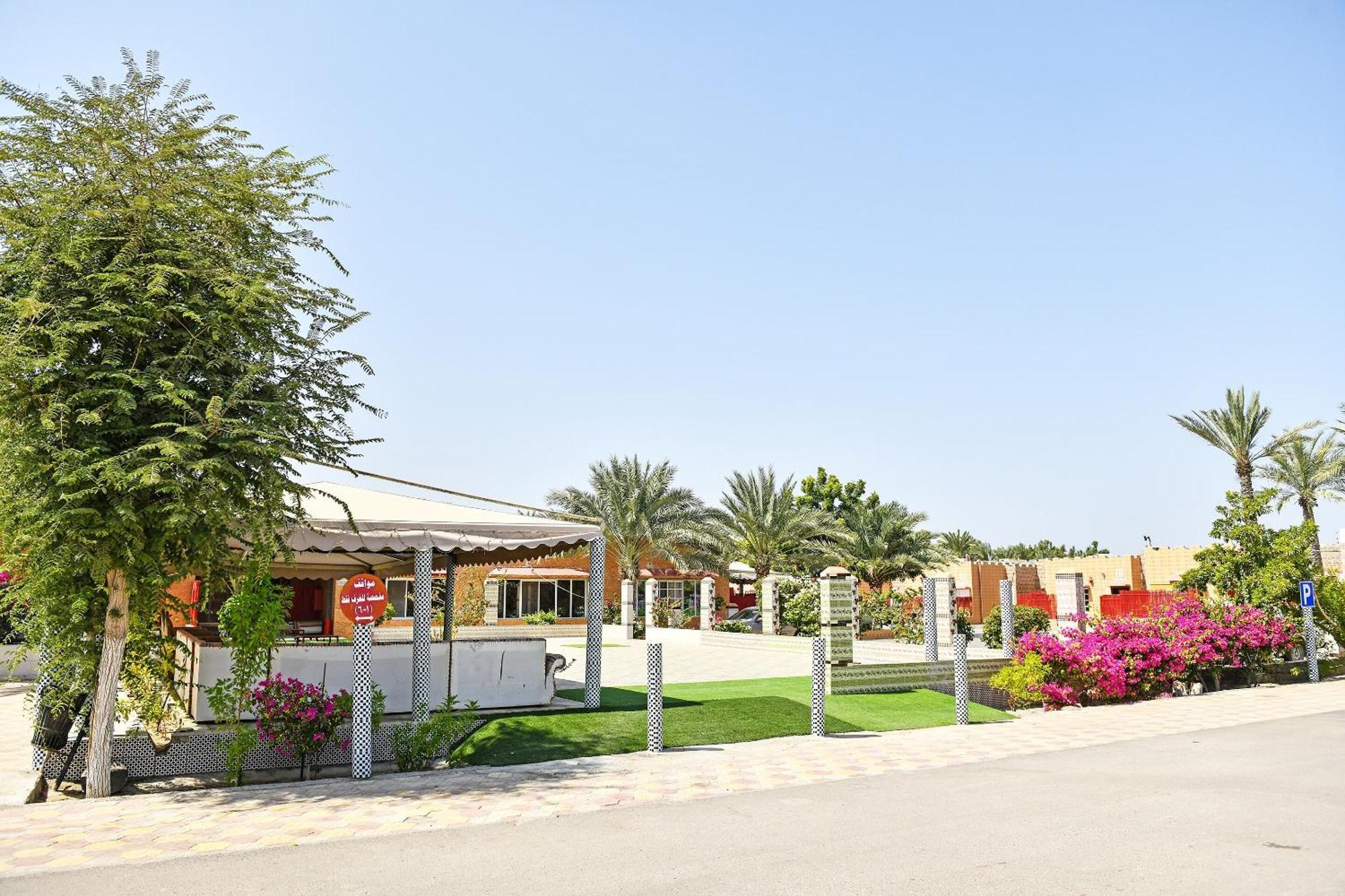 Oyo 138 Gulf Sand Motel Барка Екстер'єр фото