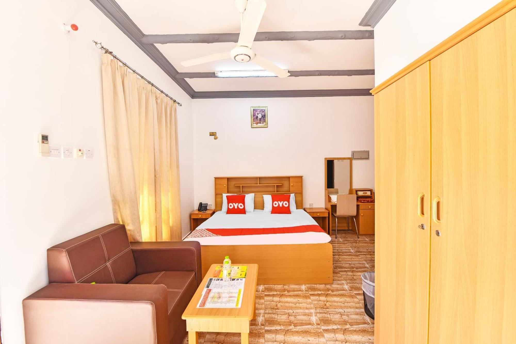 Oyo 138 Gulf Sand Motel Барка Екстер'єр фото