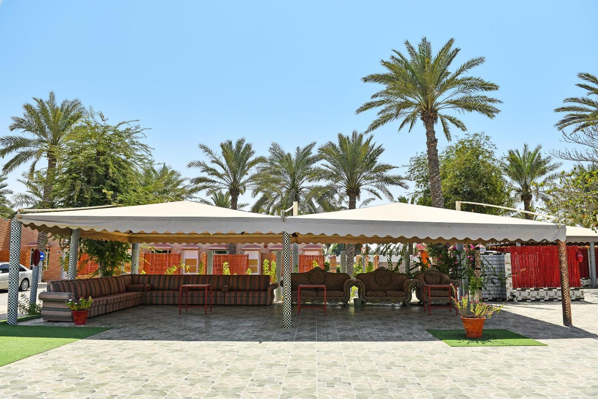 Oyo 138 Gulf Sand Motel Барка Екстер'єр фото
